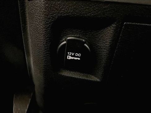 Used 2015 RAM 1500 Express AWD/4WD image 32