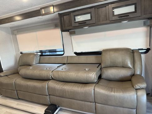 Used 2022 Ford E-450 and Econoline 450 Super Duty w/ Motorhome Prep Package image 64