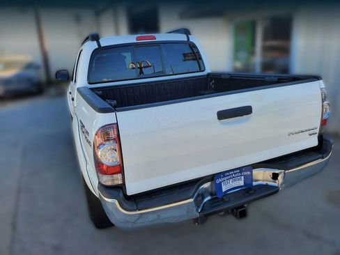 Used 2015 Toyota Tacoma PreRunner w/ TRD Off-Road Package image 7