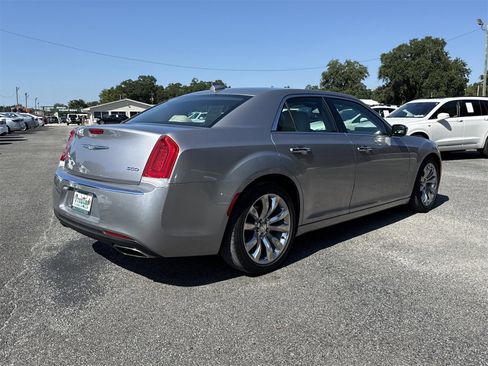 Used 2018 Chrysler 300 Limited image 5