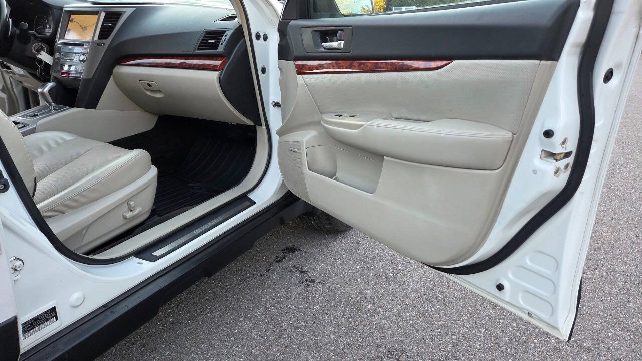 Used 2012 Subaru Outback 2.5i Limited AWD/4WD image 41