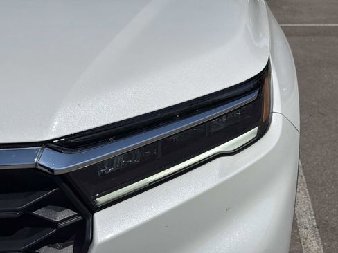 Used 2025 Honda Pilot EX-L image 11