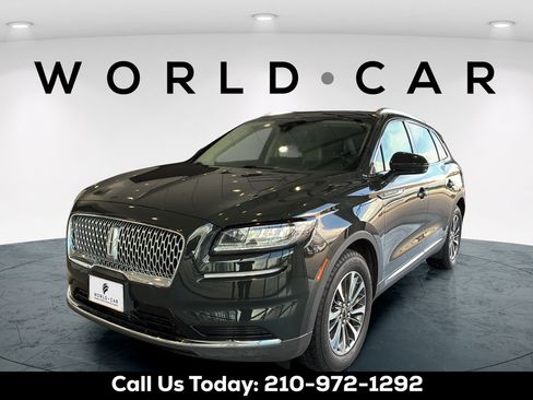 Used 2022 Lincoln Nautilus FWD w/ Premium Package image 14