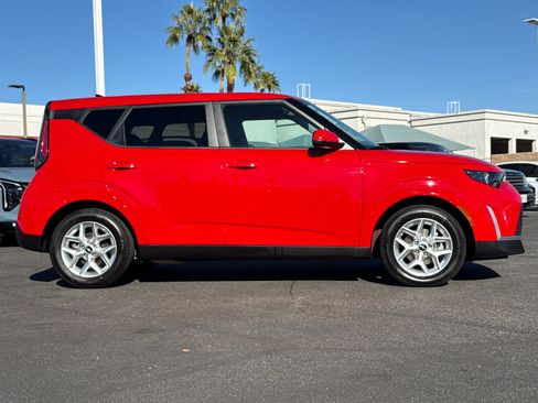 Certified 2024 Kia Soul LX w/ Option Group 015 image 2