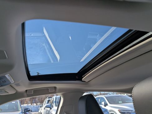 Certified 2024 Lexus ES 300h Ultra Luxury image 19