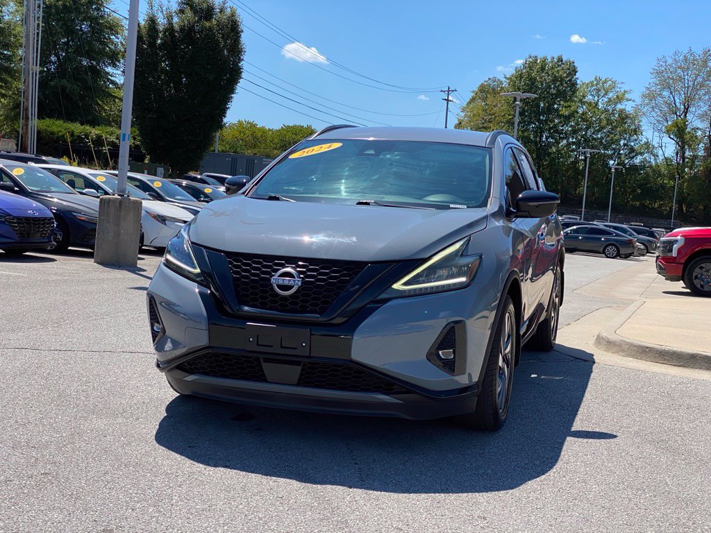 Used 2024 Nissan Murano SV w/ SV Midnight Edition Package FWD image 3