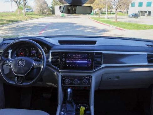 Used 2018 Volkswagen Atlas SEL image 30