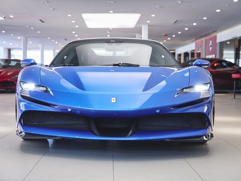 Used 2023 Ferrari SF90 Spider image 72