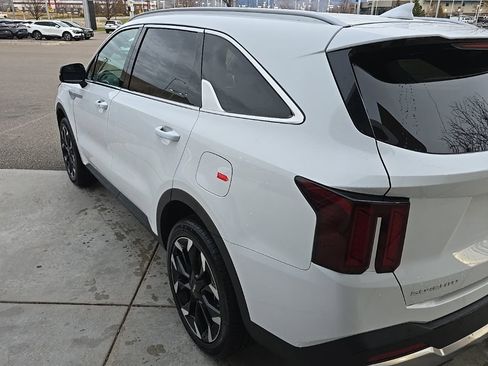 New 2026 Kia Sorento EX AWD/4WD image 4