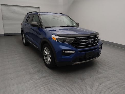 Used 2020 Ford Explorer XLT w/ Equipment Group 202A RWD image 14