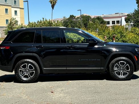 New 2023 Jeep Grand Cherokee Trailhawk image 2