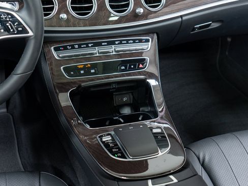 Certified 2023 Mercedes-Benz E 350 4MATIC Sedan image 20