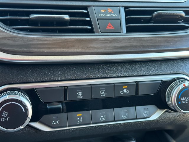 Used 2025 Nissan Altima 2.5 SV AWD/4WD image 15
