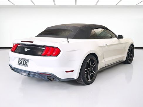 Used 2021 Ford Mustang Premium image 4