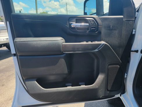 Used 2022 GMC Sierra 2500 AT4 w/ Gooseneck/5TH Wheel Package AWD/4WD image 17