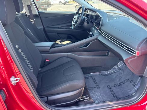 Certified 2023 Hyundai Elantra SEL w/ Convenience Package FWD image 13