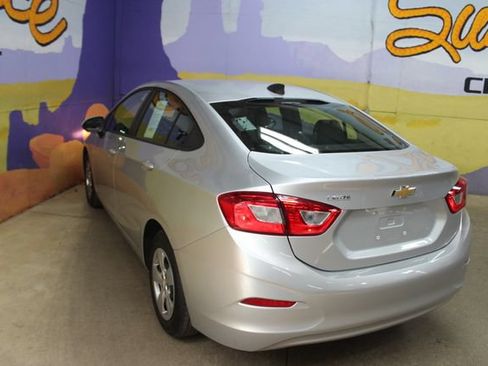 Used 2018 Chevrolet Cruze LS FWD image 6