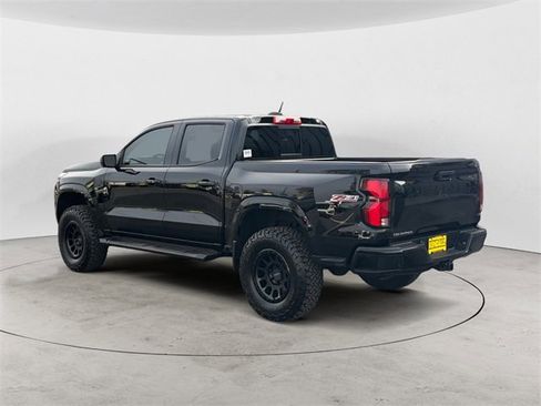 Used 2024 Chevrolet Colorado Z71 w/ Z71 Convenience Package 2 image 5