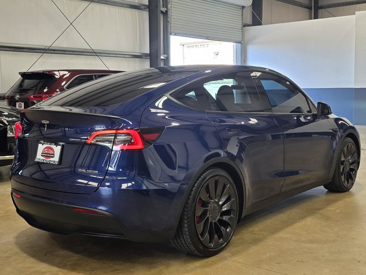 Used 2023 Tesla Model Y Performance AWD/4WD image 5