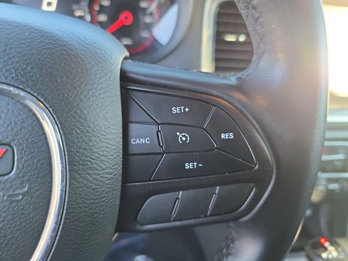 Used 2022 Dodge Charger SXT w/ Blacktop Package image 17