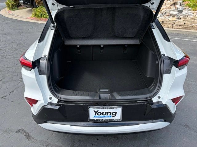 New 2026 Buick Envista Sport Touring w/ Convenience I Package FWD image 8