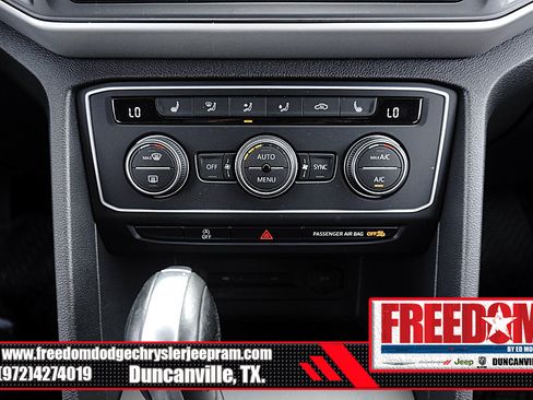 Used 2021 Volkswagen Atlas Cross Sport SE w/ Panoramic Sunroof Package FWD image 22