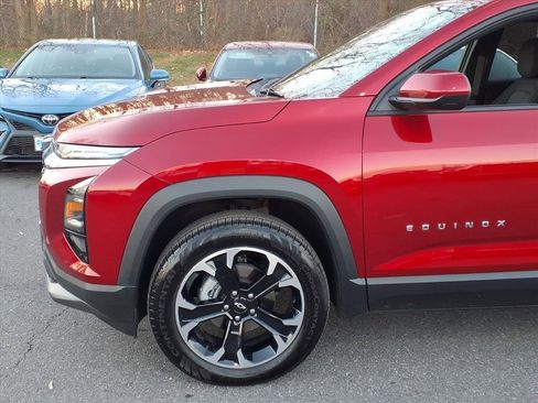 Used 2025 Chevrolet Equinox LT image 7