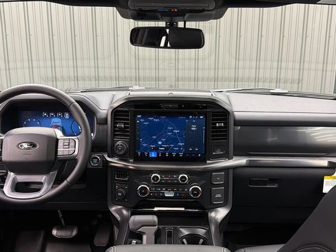 Used 2025 Ford F150 Lariat AWD/4WD image 35