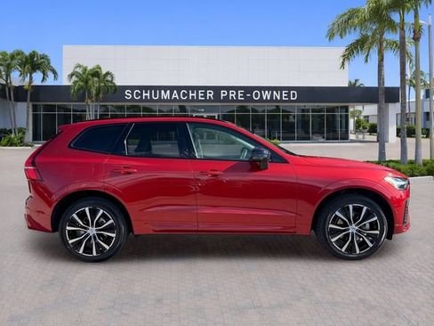 Certified 2024 Volvo XC60 B5 Plus AWD/4WD image 8