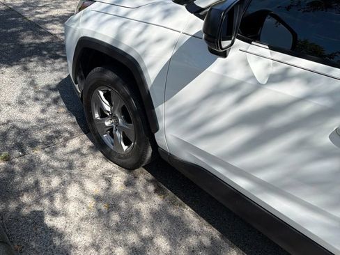 Certified 2023 Toyota RAV4 LE AWD/4WD image 9