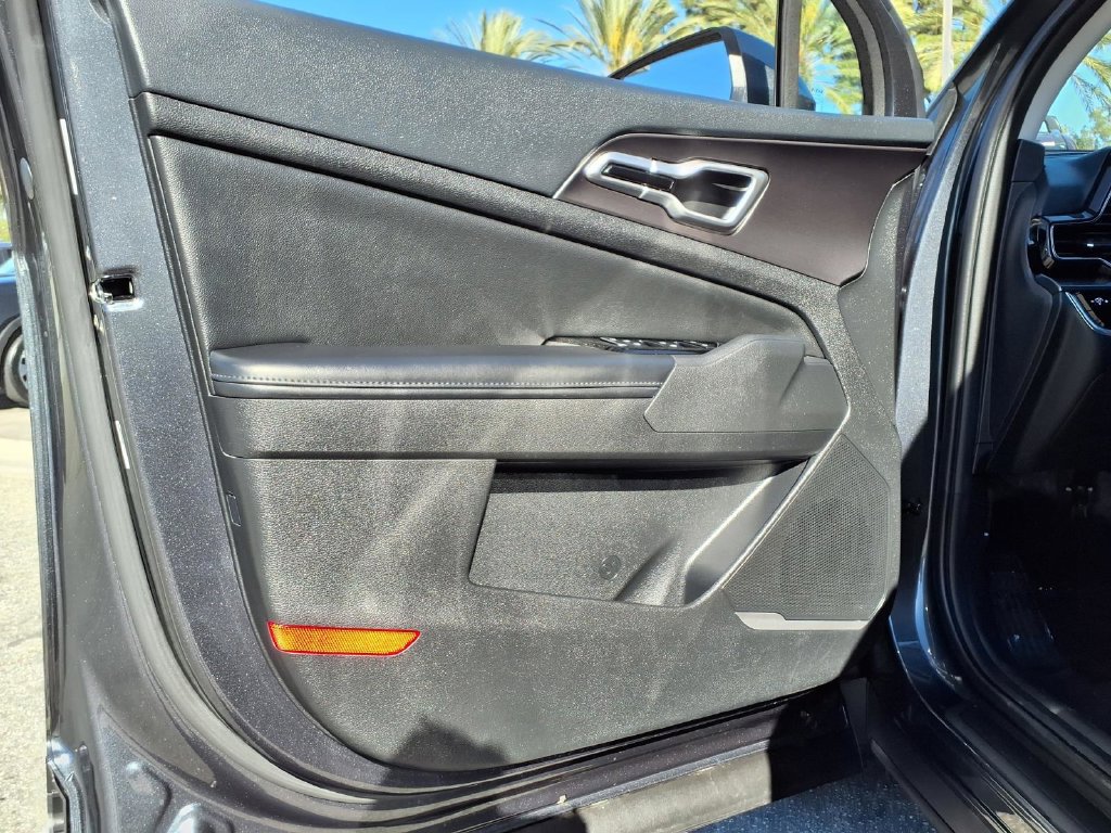 Certified 2023 Kia Sportage EX FWD image 16