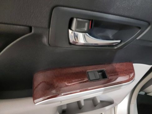 Used 2013 Toyota Camry XLE image 14