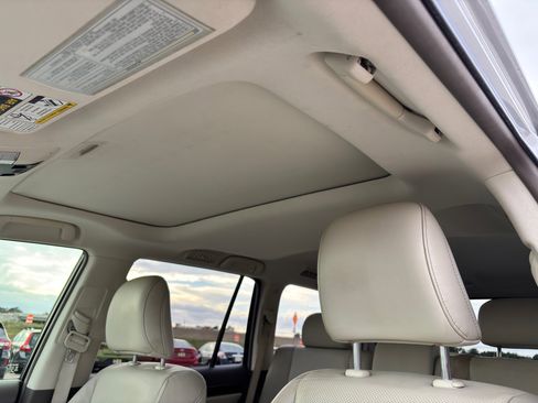 Used 2014 Lexus GX 460 image 19