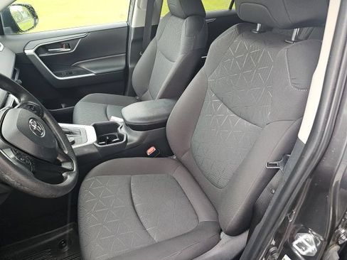 Used 2023 Toyota RAV4 XLE w/ Convenience Package AWD/4WD image 10