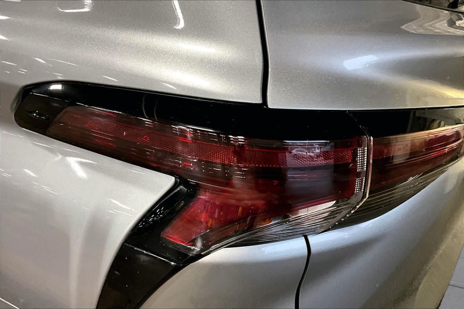 Certified 2024 Toyota Sienna LE FWD image 26