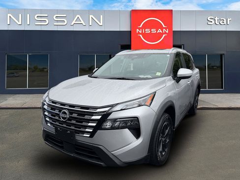 Used 2025 Nissan Rogue SV w/ SV Premium Package AWD/4WD image 3