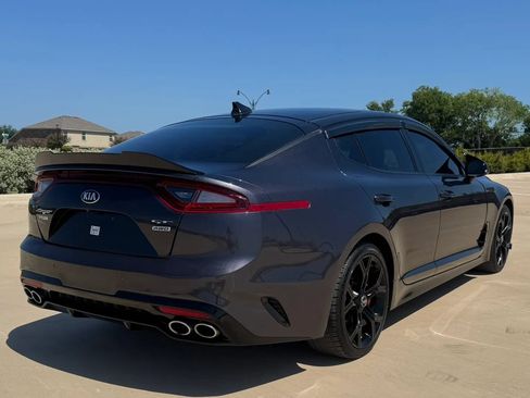 Used 2018 Kia Stinger GT1 AWD/4WD image 4