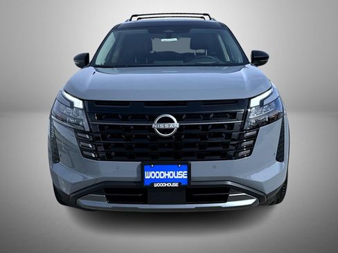 New 2026 Nissan Pathfinder Platinum image 2