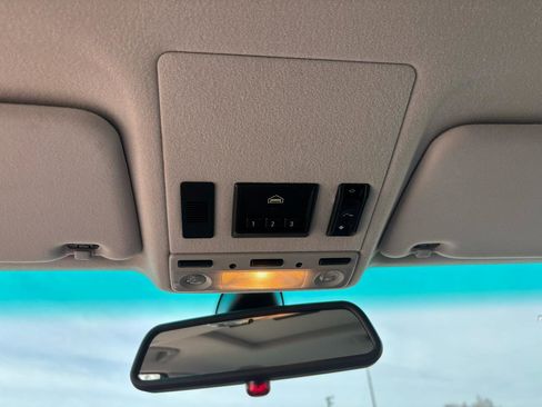 Used 2001 BMW 540i Sedan image 20