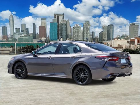 Used 2024 Toyota Camry XSE FWD image 6