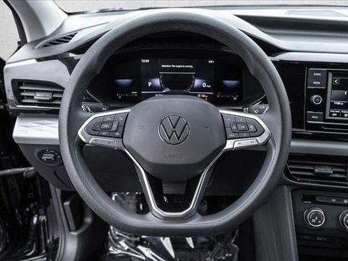 Used 2022 Volkswagen Taos S image 12