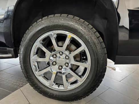 Used 2017 GMC Yukon SLT AWD/4WD image 47