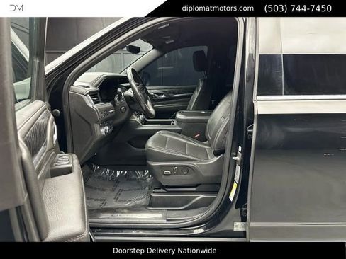 Used 2022 GMC Yukon XL Denali w/ Advanced Technology Package RWD image 18