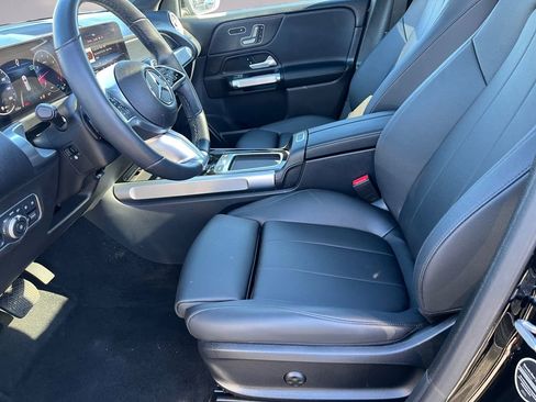 Certified 2025 Mercedes-Benz GLB 250 4MATIC image 9