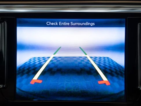 Used 2017 Chrysler Pacifica Touring-L Plus w/ Tire & Wheel Group FWD image 43