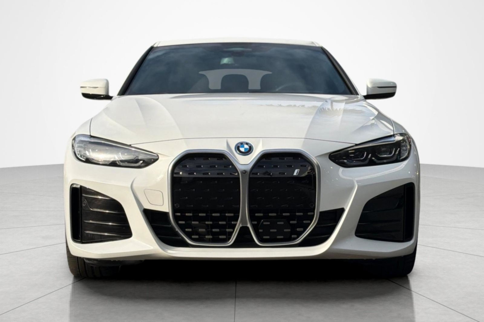 Used 2024 BMW i4 eDrive35 w/ M Sport Package RWD image 8