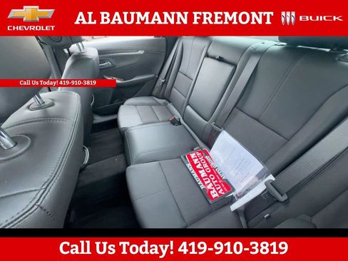 Used 2014 Chevrolet Impala LT w/ Convenience Package image 19