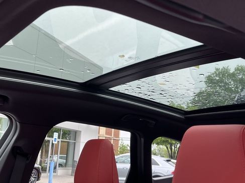 Used 2025 BMW X1 xDrive28i w/ Technology Package image 22