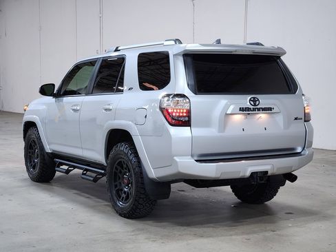 Used 2021 Toyota 4Runner SR5 image 12