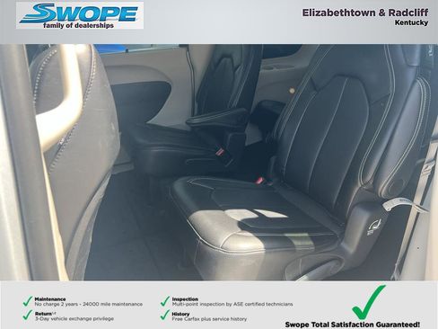 Used 2024 Chrysler Pacifica Touring-L FWD image 13